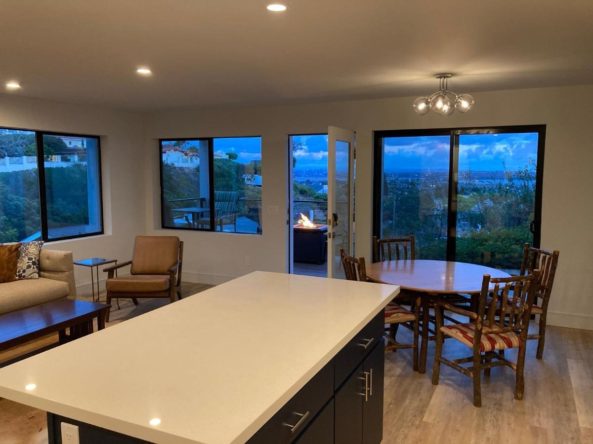 Apartment Smashing Newly-built With Ocean/bay/city Views!