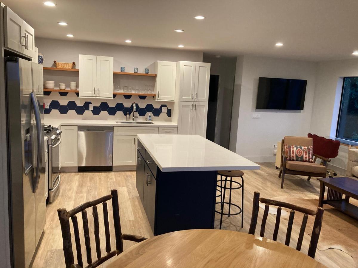 Smashing Newly-built With Ocean/bay/city Views! Apartment